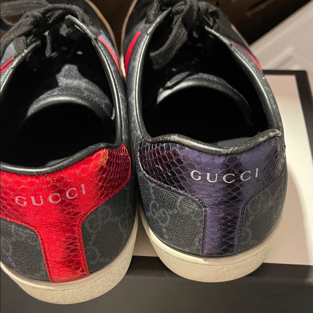 Gucci Men's Black and Red Stripe Sneakers - Picture 6 of 7